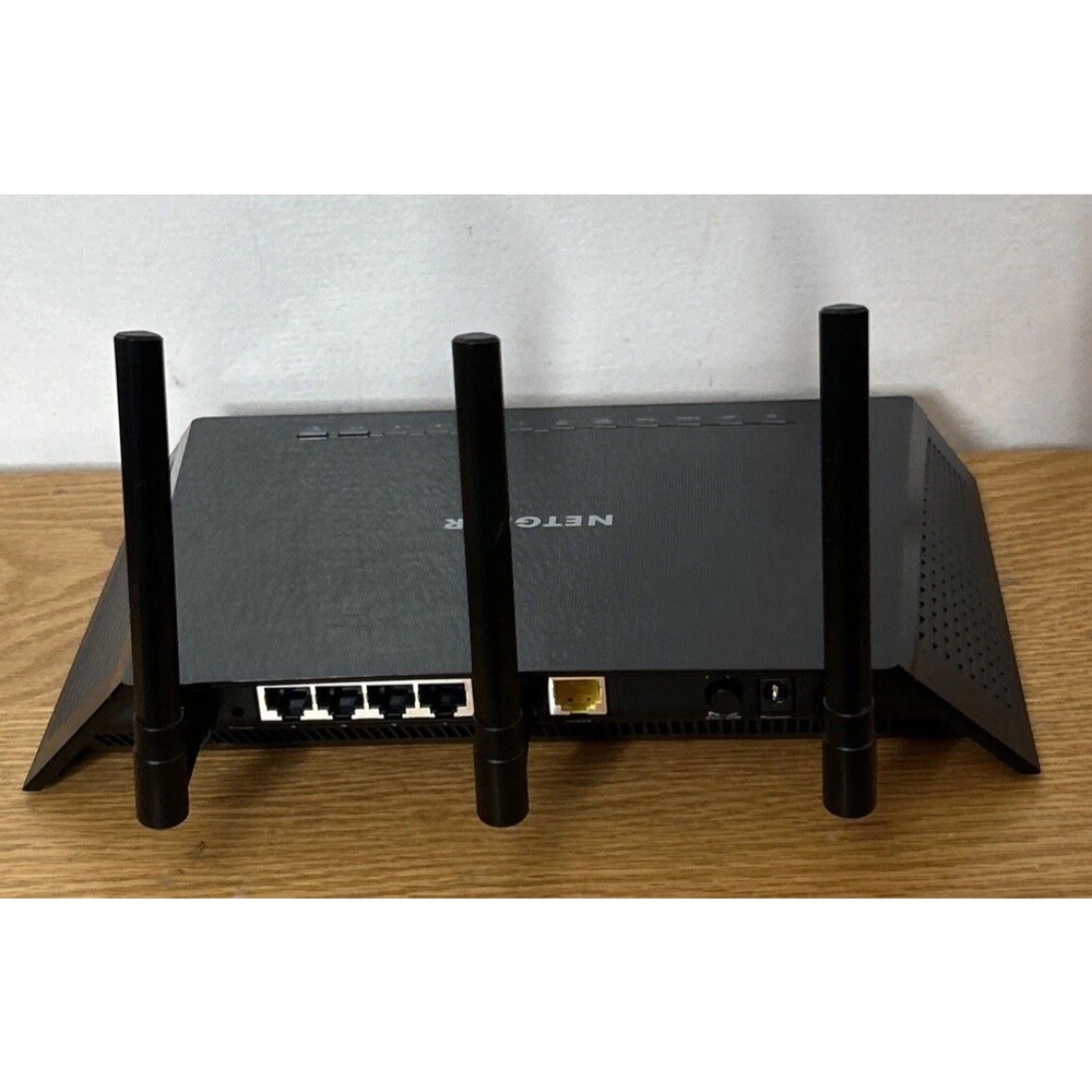 Netgear Nighthawk R7000 AC1900 Router *NO Cords! - Picture 2 of 6